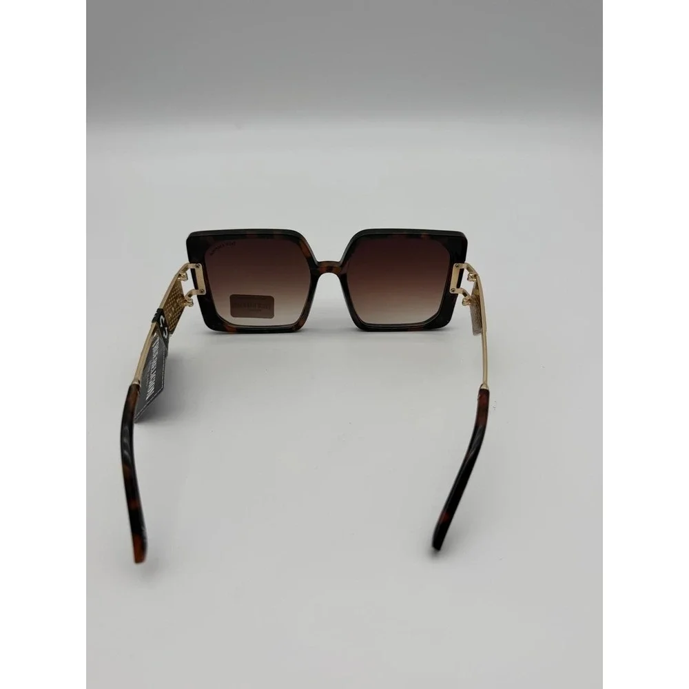 True Religion‎ Oversized Square Sunglasses - White & Marbled Tortoise NWT